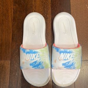 Nike slides